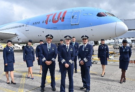 Family of captains with 100 years flying experience between them fly as a trio for the first time 